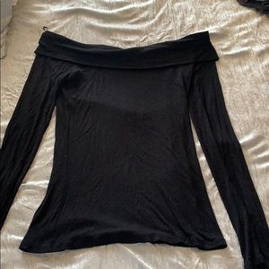 Off-the-shoulder black long sleeve